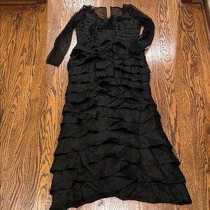 Adrianna Papell Elegant Black Evening Dress